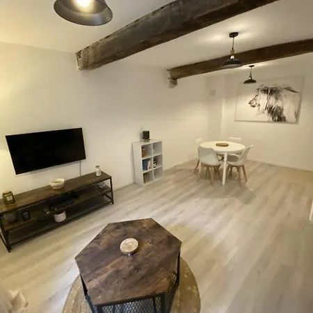 Apartamento Maison Village Rénovée équipée *