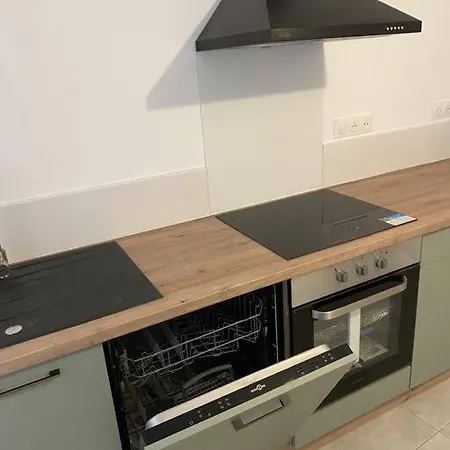 Maison Village Rénovée équipée Apartamento