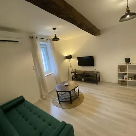 Апартаменты Maison Village Renovee Equipee